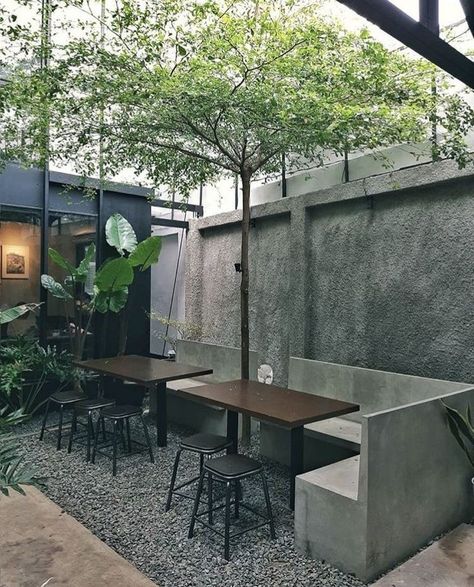 Maximize Seating In Small Restaurant, Backyard Coffee Shop Ideas, Coffee Shop Outdoor Design, Coffee Shop Design Outdoor, Minimal Cafe Design, Outdoor Coffee Shop, Coffee House Design, Cafe Exterior, Outdoor Restaurant Design