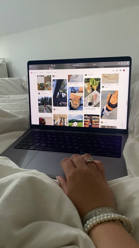 Scrolling On Pinterest Aesthetic, Pinterest Board Ideas Aesthetic, Pinterest Boards Aesthetic, Aesthetic Pinterest Board Ideas, Board Ideas For Pinterest, Pinterest Scrolling, Pinterest Board Aesthetic, Scrolling On Pinterest, Pinterest Board Ideas