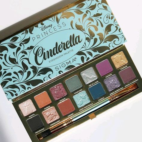 Princess Makeup Palette, Cinderella Makeup, Luxury Eyeshadow, Aesthetic Cosmetics, Bibbidi Bobbidi Boo, Princess Makeup, Disney Princess Cinderella, Makeup Haul, Fairy Aesthetic