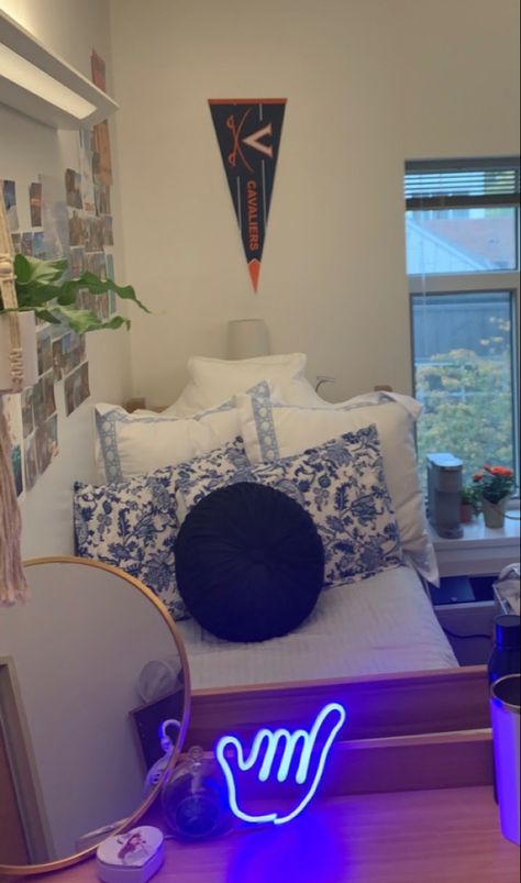 #dormroomideas #dorm #dormdecor #dormdorm #uva #roomdecoration #bedroom #blue #roller rabbit #neonlights #shaka # boarfinfschool #bedding Blue Roller Rabbit, Uva Dorm, Uf Dorm, Bedroom Blue, Dorm Inspo, Roller Rabbit, College Dorm, Dorm Decorations, Dorm Room