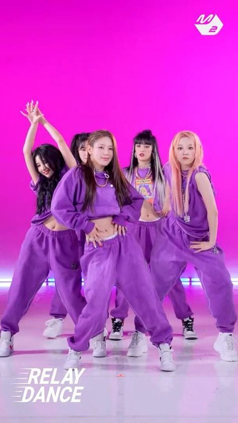 [Relay Dance(G)I-DLETOMBOY (4K) Nxde G-idle Outfit, Kpop Relay Dance, Tomboy G Idle, Relay Dance, Queen Videos, Bff Girls, G I Dle Miyeon, Group Dance, Lisa Bp