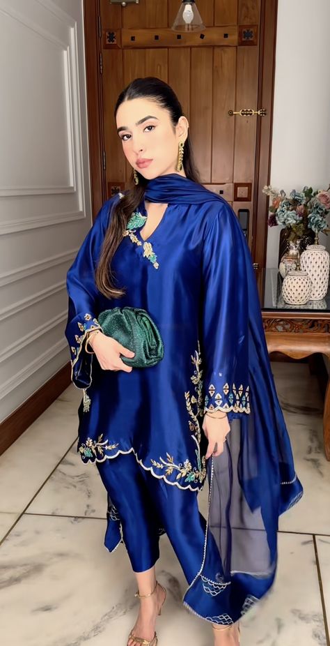 Pakistani Silk Suit Designs, Silk Suits Designs Latest, Latest Pakistani Suits Designs, Pakistani Pants Design, Suit Designs Indian Style Latest Cotton, Handwork Suits Design, Gharara Pants, Latest Pakistani Fashion, Pakistani Formal Dresses