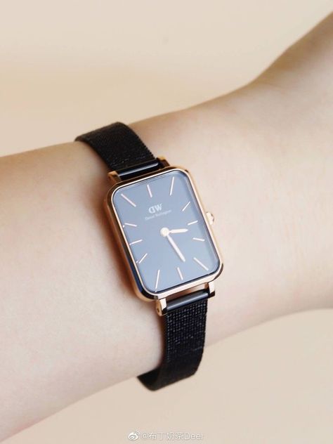 Womens Watches Luxury Classy, Classy Womens Watches, Trendy Watches Women, Elegant Watches Women, Casio Watch Women, Women Wedding Rings, Cartier Watches Women, Watches Women Simple, Rings For Women Wedding