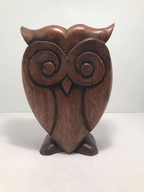 Celtic Owl, Wood Burning Pen, Wood Sculpture Art, Wood Art Diy, Dremel Carving, Carved Spoons, Wood Owls, Horseshoe Decor, Wooden Owl