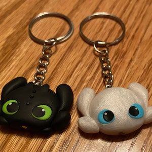 Matching Keychains Couples, Dragon Couple, Night Dragon, Dragon Keychain, Light Dragon, Diy Magnets, Clay Keychain, Cute Diy Room Decor, Couples Keychains