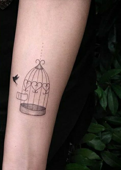 Open Birdcage Tattoo, Bird Cage Tattoo, Birdcage Tattoo, Cage Tattoos, Tattoo Couple, Tramp Stamp, Pencil Art Drawings, Feminine Tattoos, Couple Tattoos