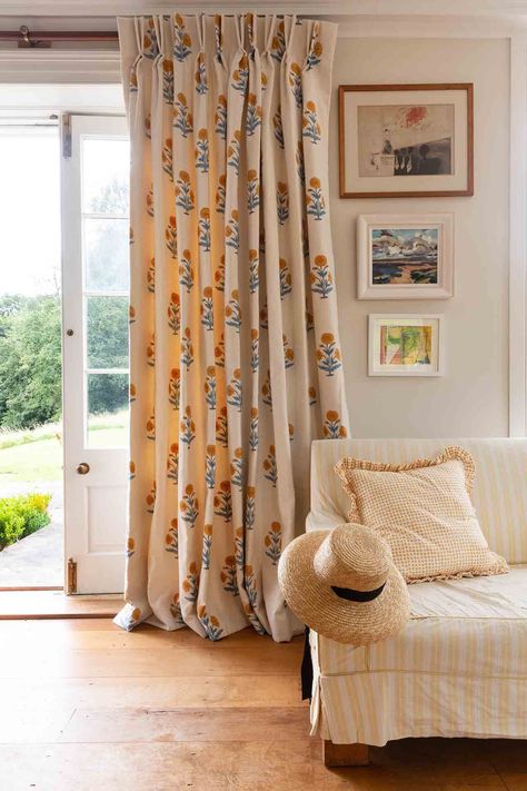 Cottage Curtains, Curtains Design, Curtains Ideas, Printed Curtains, Curtain Designs, Block Printing Fabric, Design Living Room, A Living Room, House And Home Magazine