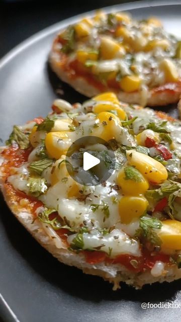 Bread Pizza For Kids, Veg Starter Recipes, Veg Starters, Khandvi Recipe, Vegetarian Snacks Easy, Mini Pizza Bites, Cheesy Corn, Veg Snacks, Boiled Corn