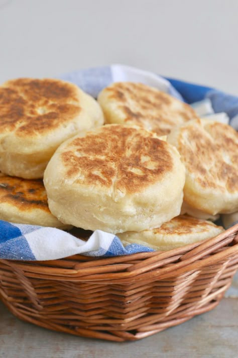 Vegan English Muffins, English Muffins Recipe, English Muffin Recipes, Homemade English Muffins, Pizza Roll, Bigger Bolder Baking, Knead Bread Recipe, English Muffins, No Knead Bread