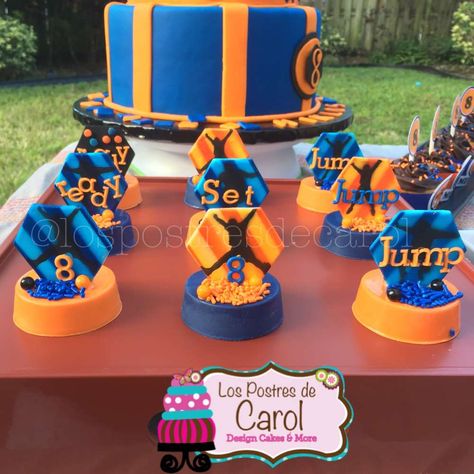 Parkour Themed Birthday, Trampoline Cupcake Ideas, Jumping Party Theme, Trampoline Party Ideas, Urban Air Birthday Party, Jumping Birthday Party, Sky Zone Birthday Party, Trampoline Cake, Trampoline Park Birthday Party