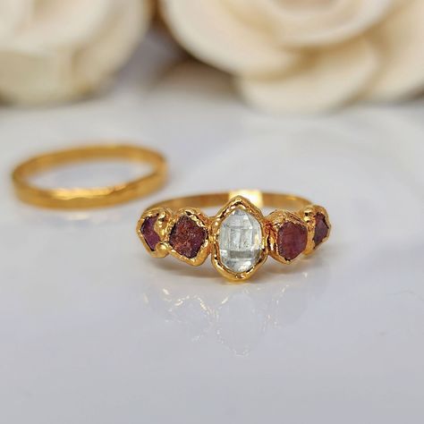 Raw Gemstone Engagement Rings, Abstract Engagement Ring, Engagement Ring Boho, Ruby Ring Set, Birthstone Jewelry Mothers, Birthstone Necklaces, Rough Stone Ring, Necklaces Crystal, Rings Crystal