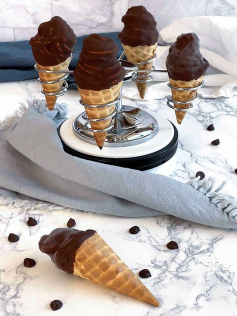 Soft Serve Ice Cream Recipes, Dipped Ice Cream Cones, Cone Dessert, Chocolate Cone, Magic Shell, Sugar Cones, Ice Cream Ingredients, Flavor Ice, No Churn Ice Cream