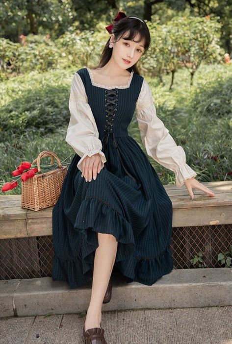 【-Vintage European Maiden-】 Lolita OP Dress, Blouse and Skirt Set

◆ OP Dress Shopping Link >>> https://lolitawardrobe.com/vintage-european-maiden-lolita-op-dress_p6625.html
◆ Blouse and Skirt Set Shopping Link >>> https://lolitawardrobe.com/vintage-european-maiden-lolita-blouse-and-skirt-set_p6626.html Simple Suit Designs, European Outfits, Modern Vintage Dress, Era Victoria, Shopping Link, Op Dress, European Dress, Cute Dress Outfits, Vintage European