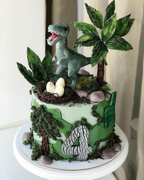 Cake Ideas For Baby Boy, Dinosaur Cakes For Boys, Dinosaur Theme Cake, Dinasour Birthday, Dino Birthday Cake, Dinosaur Theme Birthday, Tårta Design, Jurassic Park Birthday Party, 4de Verjaardag