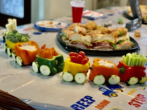 Transport Theme Party 2nd Birthday, Second Birthday Party Food Ideas, 3rd Birthday Transportation Theme, Transport 2nd Birthday, Trucks Two Birthday, Food Transportation Ideas, Transportation Birthday Food Ideas, 2nd Birthday Snacks, Second Birthday Party Food