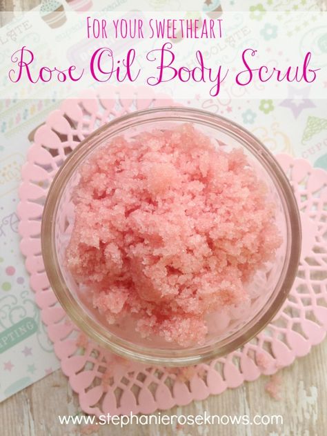 Body Scrub Recipe, Diy Rose, Homemade Oil, Sugar Scrub Recipe, Face Scrub Homemade, Diy Body Scrub, Sugar Scrub Diy, Diy Scrub, Scrub Recipe