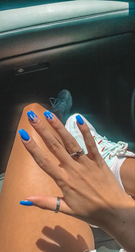 Acrylic Nails To Match Royal Blue Dress, Royal Blue Beach Nails, Kentucky Blue Nails, Royal Blue Nails Designs Short Square, Royal Blue Nail Designs Ideas, Royal Blue Dip Nails, Cute Nails Acrylic Blue, Hot Blue Nails, Nails For Royal Blue Dress