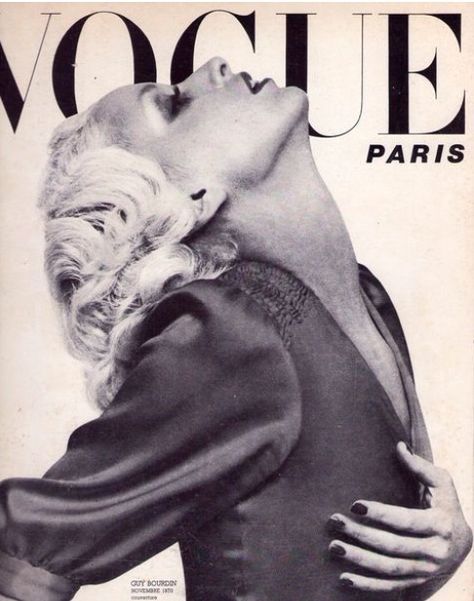 Vogue Covers Art, November Bujo, Vogue Wall, Vogue Aesthetic, Vintage Vogue Covers, Vogue Photography, Fashion Magazine Layout, Vogue Vintage, Vogue Editorial