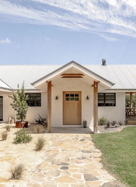 Hunter Valley's Hidden Gem—Wallaringa Farm - Farm stays for Rent in Wallaringa, New South Wales, Australia - Airbnb Farm Airbnb, Farm Australia, Luxury Farm, Country Retreat, Fire Pit Area, Rural Retreats, New South Wales Australia, Gas Bbq, Hunter Valley