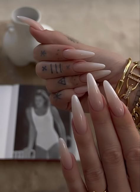 Long Nail Designs Almond, Kardashian Nails, Classy Acrylic Nails, Almond Acrylic Nails, Long Acrylic, Long Square Acrylic Nails, Oval Nails, Square Acrylic Nails, Dream Nails