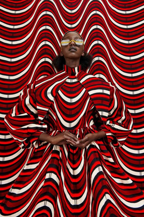 Vibrant Textiles and Repurposed Eyewear Camouflage the Subjects of Thandiwe Muriu’s Celebratory Portraiture | Colossal Thandiwe Muriu, Sleeping Women, Portrait Series, Colossal Art, African Textiles, London Photos, African Culture, African Art, African Fashion