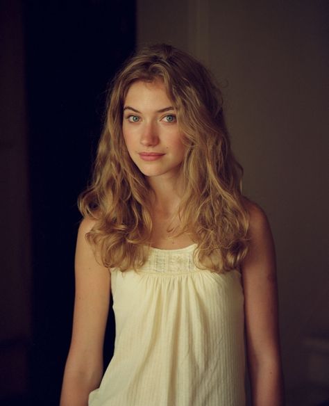 Cottage Hairstyles, Imogen Poots, Female Character Inspiration, Batgirl, Girl Face, Woman Face, Pretty Woman, Beauty Women, Pretty People