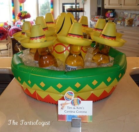 Corona con Sombrero Mexican Party Ideas, Cinco De Mayo Party Ideas, Mexico Party, Fiesta Party Ideas, Mexican Themed Party, Mexican Birthday Parties, Mexican Theme Party, Mexican Party Decorations, Mexican Fiesta Party