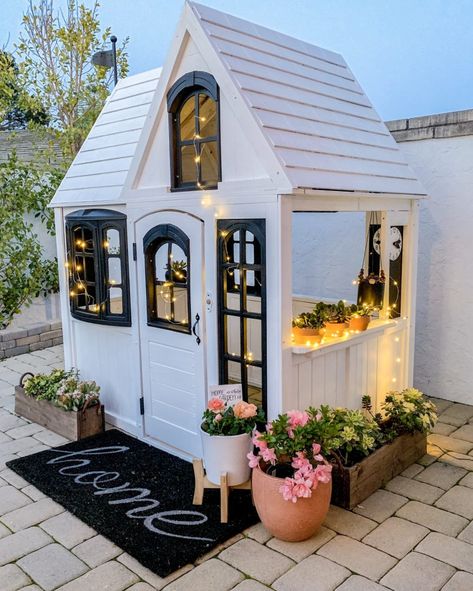 How to Create a Magical Spring Playhouse Modern Farmhouse Cottage, White Modern Farmhouse, Outdoor Playhouse, Diy Playhouse, Backyard Playhouse, Build A Playhouse, Boy Bye, Playhouse Outdoor, Backyard Playground