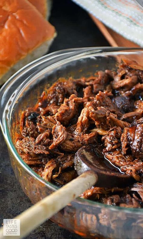 9 BBQ Recipes That Are Perfect For Father's Day Braised Pulled Pork, Pork Entrees, Cooking With Beer, Pulled Pork Recipes, The Leftovers, Sloppy Joe, Bbq Pulled Pork, Pork Dishes, Pork Ribs