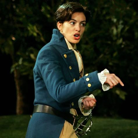 Anne Hathaway as Cesario Anne Hathaway Twelfth Night, Theatre Inspiration, I Love Cinema, Twelfth Night, Human Poses, Anne Hathaway, Pose Reference Photo, Night Aesthetic, Mulan