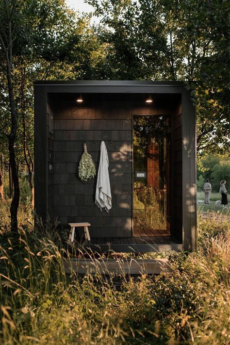 Sauna And Shed Combo, Sauna In Forest, Sauna In Woods, Sauna Plans Outdoor, Sauna Whisk, Outdoor Sauna Ideas Backyards, Outdoor Sauna And Hot Tub, Sauna Ritual, Bath House Outdoor