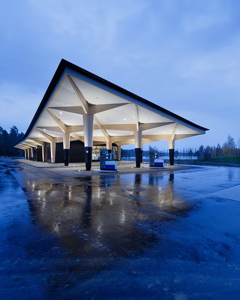 studio puisto rest area niemenharju Parking Canopy, Arcade Building, Parking Building, Petrol Pump, Tourist Center, Architectural Lighting Design, Green Facade, British Architecture, Station Service