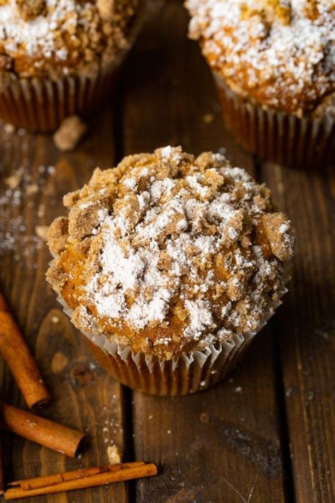 A sweetly soft pumpkin muffin full of just enough spice and a delicious streusel crumb all over the top. It's a Costco Copycat Crumb Pumpkin Muffins kind of day! #costco #muffins #pumpkin #pumpkinmuffins #breakfast Streusel Topping For Muffins, Costco Muffins, Pumpkin Streusel Muffins, Crumb Muffins, Jumbo Muffins, Frozen Pumpkin, Pumpkin Cream Cheese Muffins, Pumpkin Muffin Recipes, Pumpkin Cream Cheese