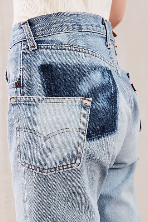 Pocket Shift Jeans Pockets Fashion Details, Dark Green Jeans, Pocket Placement, Ropa Upcycling, Jeans Details, Skirt Diy, Mens Fasion, Best Jeans For Women, Look Jean