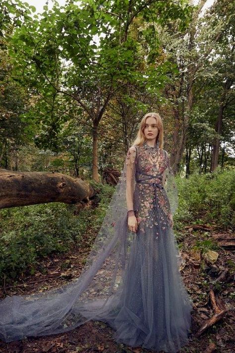 Marchesa Spring, Fantasy Dresses, Vogue Australia, Fantasy Dress, Gorgeous Gowns, Marchesa, Beautiful Gowns, Couture Dresses, Fancy Dresses