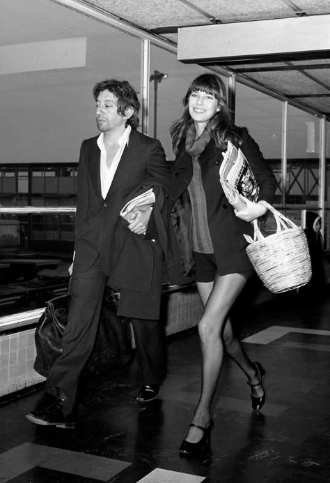 Jane Birkin, A Man, Walking, Black And White, White, Black