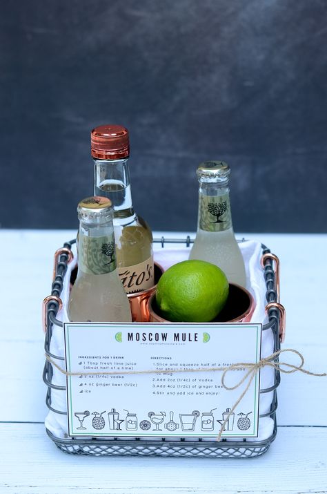 Small Alcohol Gift Basket Ideas, Diy Mixed Drink Gift, Alcoholic Gift Basket Ideas, Margarita Kit Gift Diy, Michelada Kit Gift, Cute Alcohol Gift Ideas, Cocktail Kits Gift, Single Drink Gift Ideas, Paloma Gift Basket