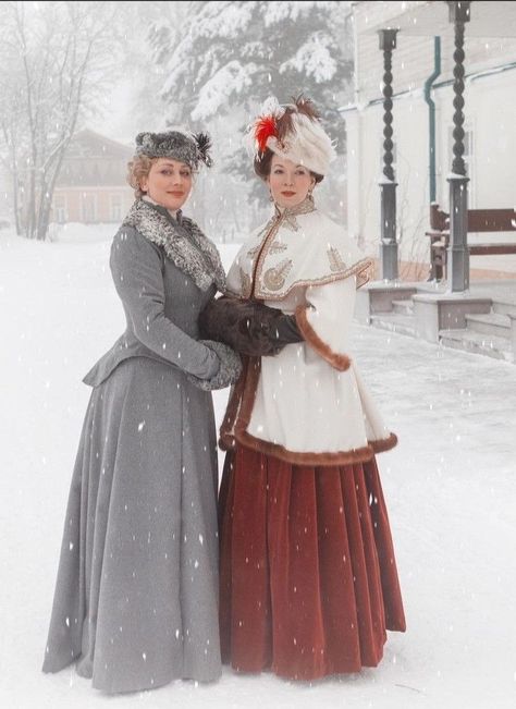 Victorian Era Dresses, Victorian Dresses, Dress Anime, 1800s Fashion, Period Clothing, Period Dress, Christmas Outfits Women, 19th Century Fashion, Dress Tutorials