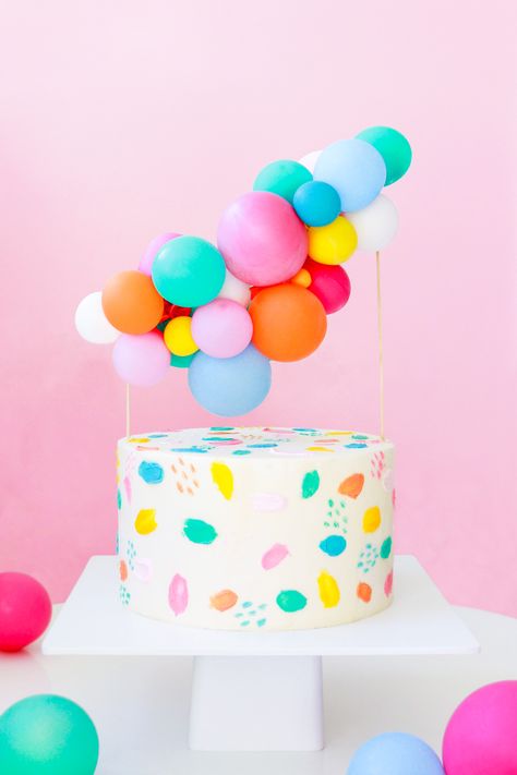 DIY Balloon Garland Cake Topper & Tips for Painting Frosting | Sugar & Cloth Cake Painting Tutorial, Milestone Birthday Party, Frosting Tips, Diy Cake Topper, Super Party, Gateaux Cake, Balloon Cake, Diy Balloon, Painted Cakes