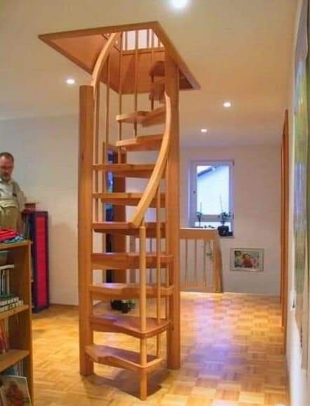 سلالم حلزونية, A Walk In Closet, Loft Staircase, Tiny House Stairs, Loft Stairs, Loft Ladder, Attic Stairs, Attic Renovation, Attic Spaces