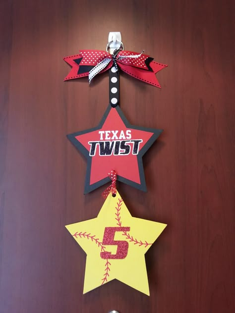 softball hotel door sign for player Hotel Door Decorations, Softball World Series, Locker Decorations Diy, Soccer Locker, Softball Sign, Softball Decorations, Softball Tournaments, Softball Crafts, Hockey Tournaments