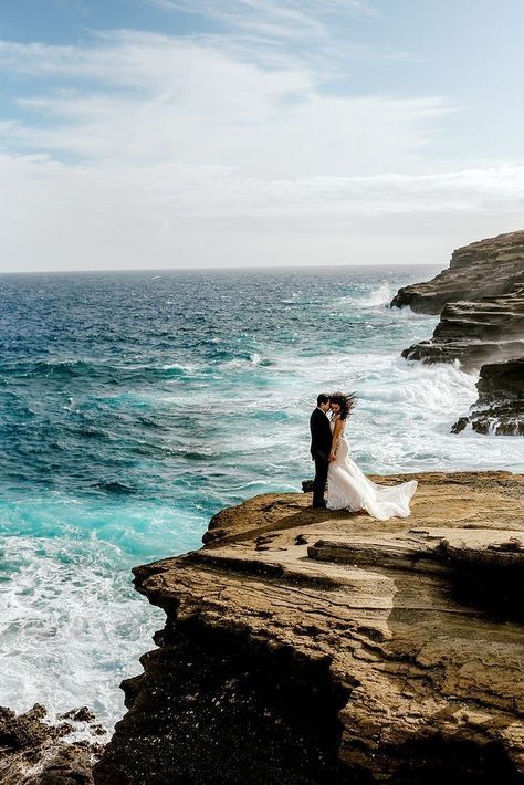 Oahu Honeymoon, Beach Wedding Pics, Cliff Wedding, Sunset Beach Weddings, Ocean Wedding, Beautiful Beach Wedding, Portland Wedding, Beach Wedding Photos, Wedding Photography Styles