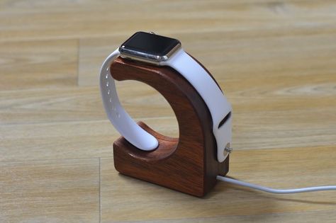 Apple Watch Stand Diy, Elegant Apple Watch, Apple Watch Holder, Monkey Wood, Bandsaw Projects, Custom Wood Furniture, Apple Watch Charging Stand, Carpentry Workshop, Apple Watch Stand