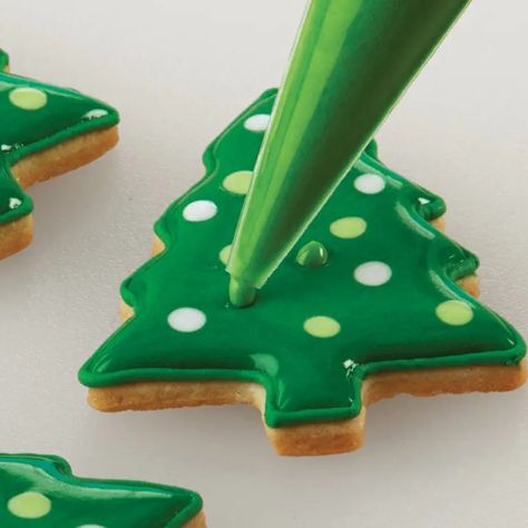 Frosting Cutout Cookies, How To Decorate Cutout Cookies, How To Frost Cookies Like A Pro, Decorate Cookies Like A Pro, How To Decorate Sugar Cookies Like A Pro, Christmas Tree Cookies Royal Icing, Tennis Cookies, Christmas Cookie Decorating Ideas, Easy Christmas Cookies Decorating