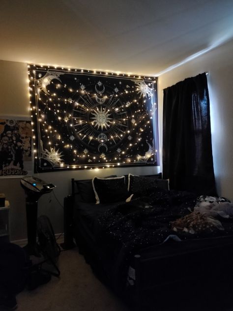 Goth Tapestry Bedroom, Gothic Tapestry Bedroom, Black Tapestry Bedroom, Emo Tapestry, Utah Bedroom, Gothic Tapestry, Bedroom Vibes, Room Tapestry