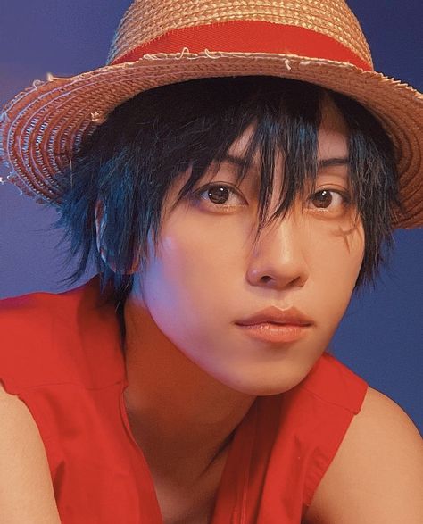 Luffy Hairstyle, Monkey D Luffy Cosplay, One Piece Cosplay Luffy, Cosplay Luffy, Funny Pirate, Luffy Cosplay, Haircut Inspo, Cosplay Photography, One Piece Cosplay