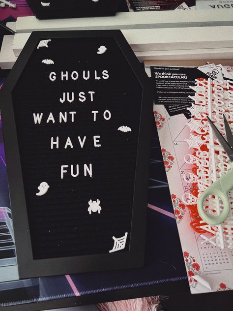 Ghouls jist want to have fun! Halloween letter board Coffin Letter Board Ideas, Coffin Board, Letter Board Ideas, Letterboard Ideas, Letterboard Signs, Board Sayings, Mirror Letters, Office Vibes, Dorm Organization