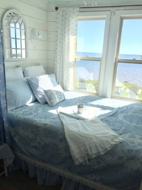 Seaside Homes Coastal Cottage, Blue Bedroom Cottagecore, Cottage Coastal Bedroom, Coastal Cottagecore Bedroom, Beautiful Coastal Bedrooms, Nautical Aesthetic Bedroom, House Near Ocean, Blue Cottage Aesthetic, Blue Beach House Aesthetic