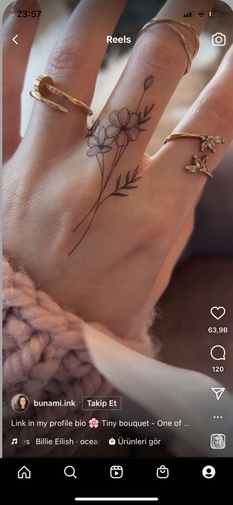 Flower Finger Tattoos, Thumb Tattoos, Small Tattoos For Women, Small Finger Tattoos, Petit Tattoo, Finger Tats, Finger Tattoo For Women, Hand And Finger Tattoos, Self Love Tattoo