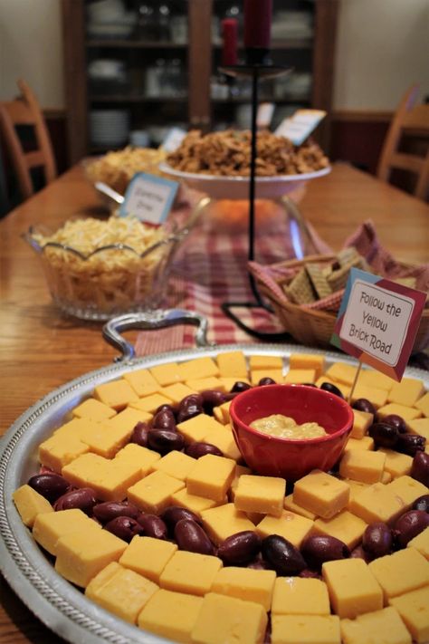 A Wizard of Oz Party | the creative life in between Wizard Of Oz Themed Party, Butterscotch Haystacks, Watercolor Photography, Cheese Curls, Wizard Of Oz Party, Simple Treats, Halloween Lunch Box, Food Watercolor, Potato Sticks